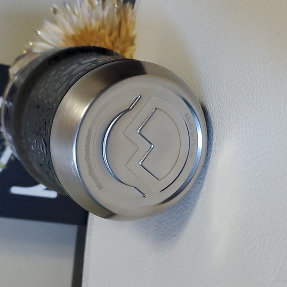 Black Leopard Tumbler ✨️ - Picture 4 of 6